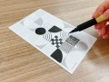 Kuretake Zestaw Inktober 2024 - 5 brushpenów BIMOJI XT5V2 użycie szablonu.jpg